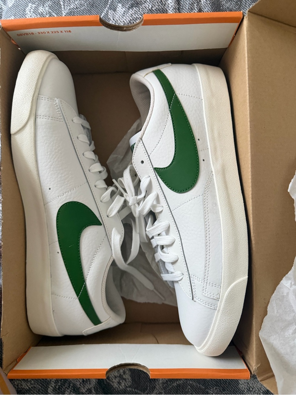 Nike Men’s White Leather Low-Top Sneakers with Green Swoosh Size 12 Men